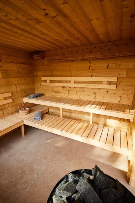 Chalet La Forgerie Piscine Jacuzzi Cinema Exterior foto